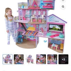 Dollhouse 