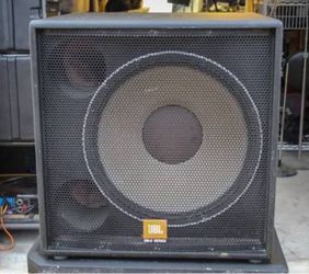 1 JBL Subwoofer SR4718X passive