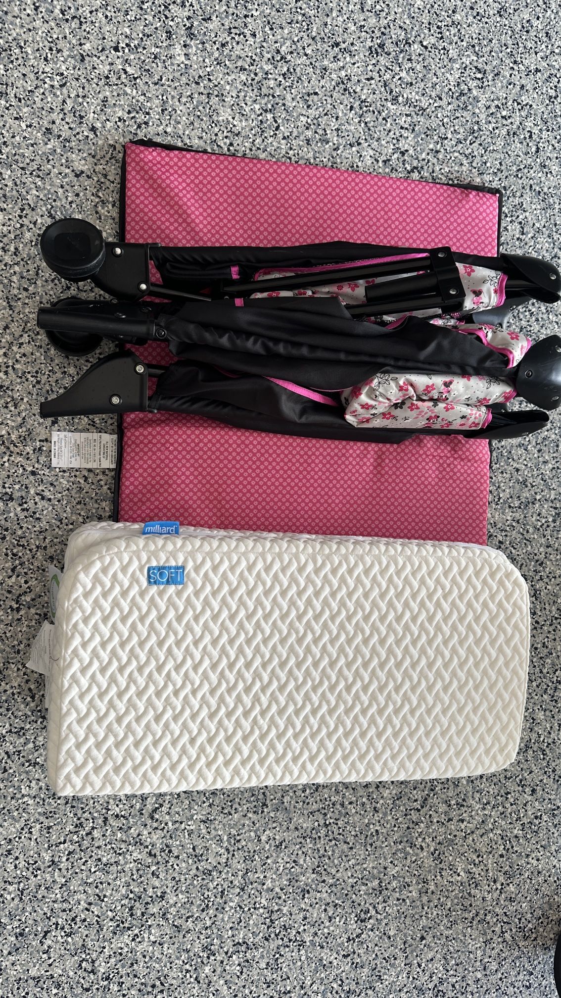 Minnie Mouse Play pen With Millard Memory Foam Mattress