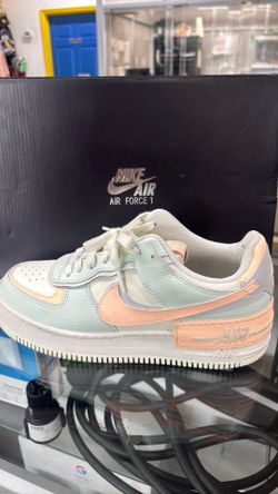 NIKE AIR FORCE 1