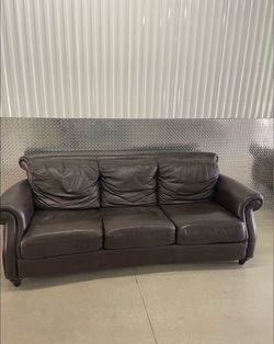 🚨🚨🚨Brown leather sofa couch for sale