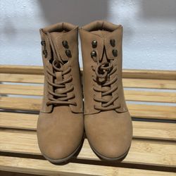 Camel brown ankle heel women’s boots (size 8 1/2)