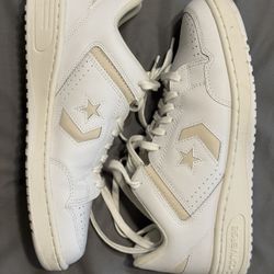 Converse Low Size 10.5