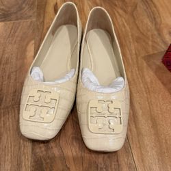Tory Burch Womens Georgia Ballet Flat, Extended Width