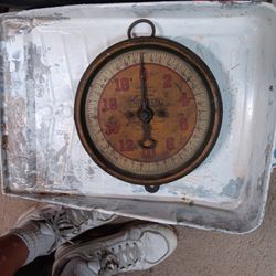 Old 20's-30' Hanging Scale