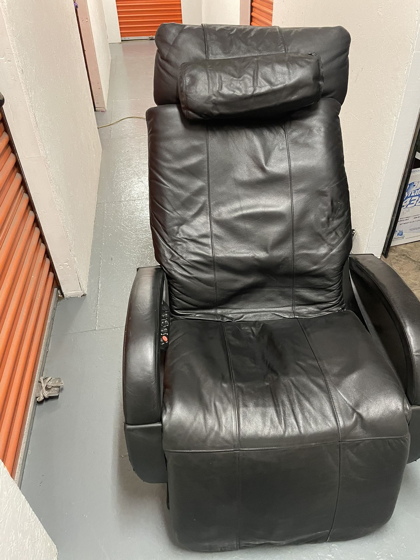 HEC-RX1 Sanyo Zero Gravity Massage Chair