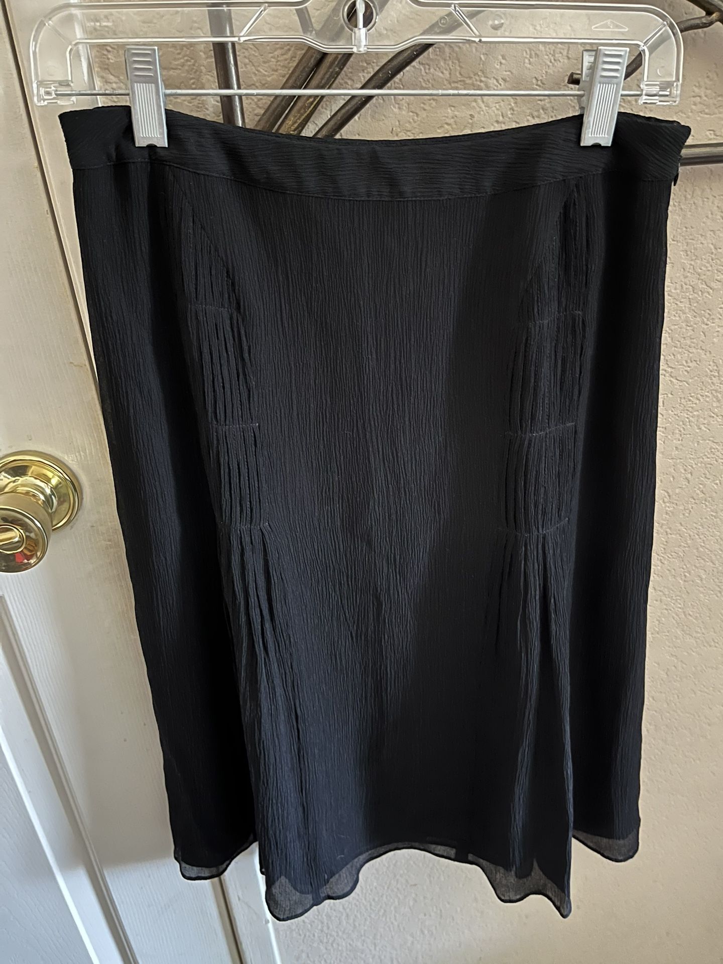 SKIRT ANN TAYLOR COLOR BLACK SIZE 2