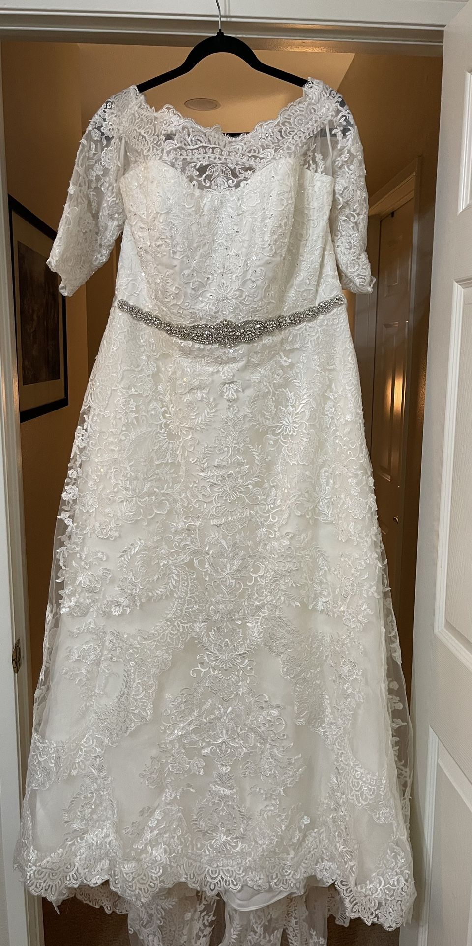 Oleg Cassini Wedding Dress  Plus Size 18W, Altered, Excellent Condition -  www.ice4pros.com.br