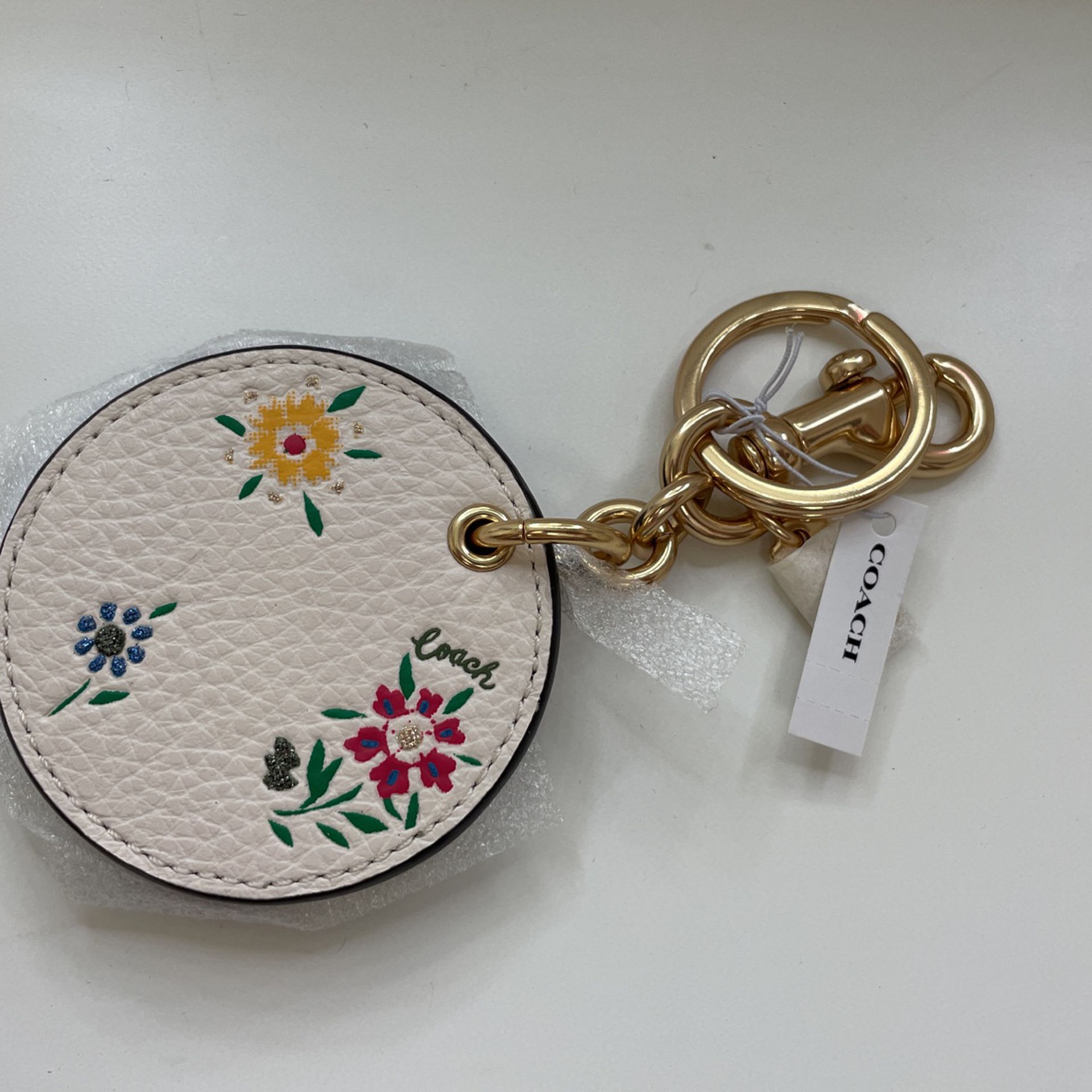 Coach Mirror Keychain for Sale in Arrowhed Farm, CA - OfferUp