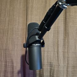 SHURE SM7B DYNAMIC STUDIO MIC