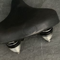 VINTAGE MESINGER BICYCLE SEAT