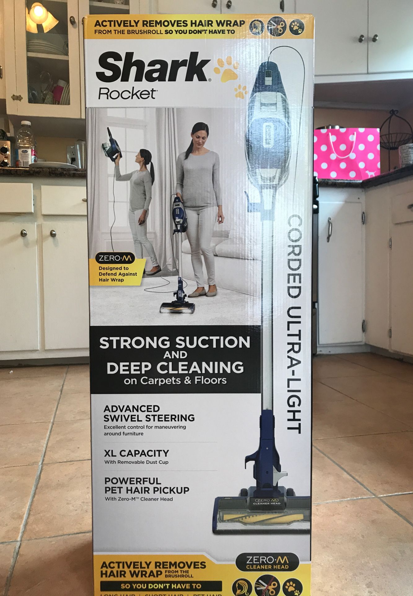 Shark rocket Stick vacuum with south cleaning brush roll