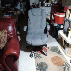 Catrimown  Hi Back  Gray Massage Chair With Tilt  &  Heated Back Full Massaging On Seat And Back