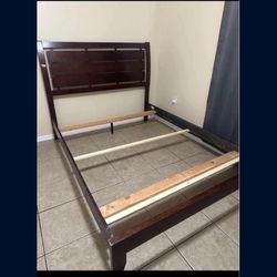 🎁🌹QUEEN SIZE BED FRAME, MATRESS, BOXSPRING 🌹🎁
