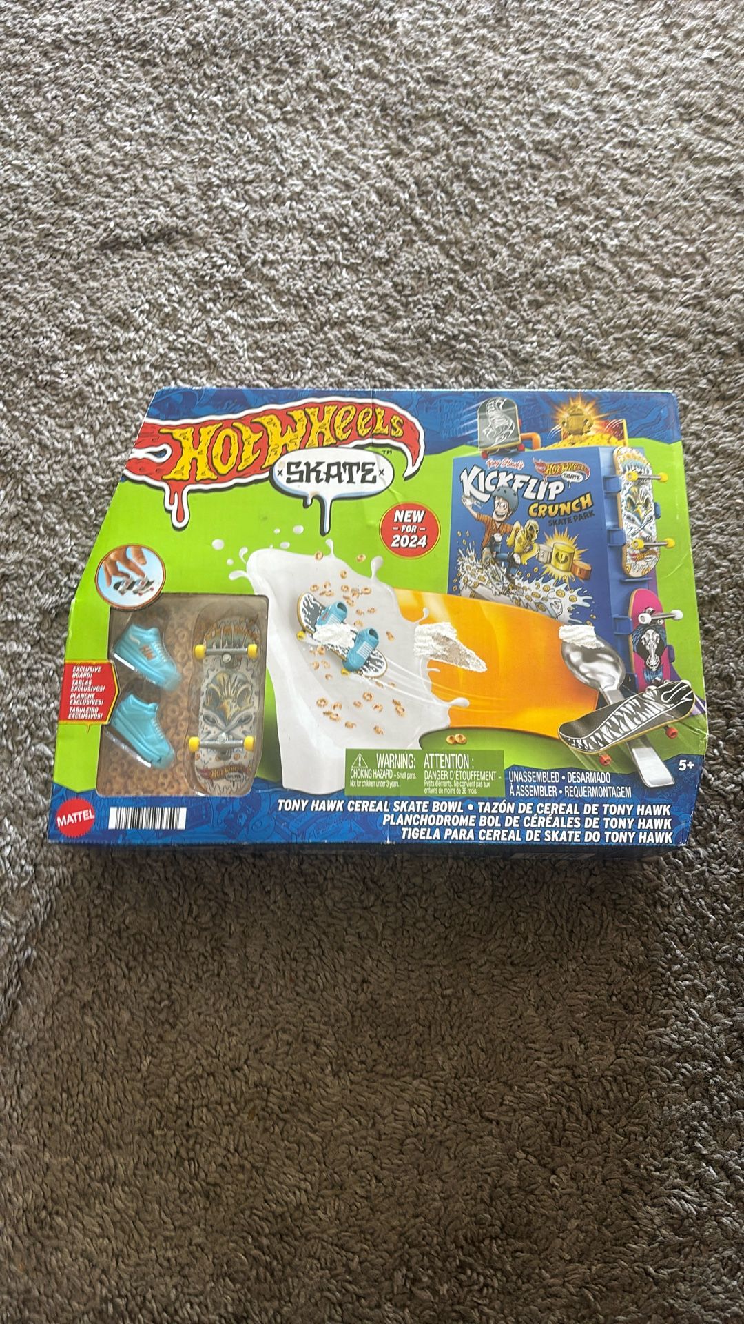 Hot Wheels Brand New Skate Bowl Box Kit Set