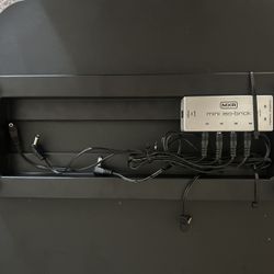 Pedaltrain Nano with MXR Mini ISO Brick Power Supply