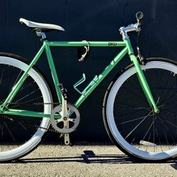 6KU Fixie / Single Speed Bike 49cm – Mint Green, White Rims (Great Condition)