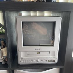 Orion 9" CRT TV/DVD Combo “DVD needs Repair”