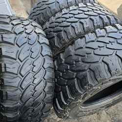 4 used tires Lt35x12.50r17 Procomp Xtreme MT $250.00all 4