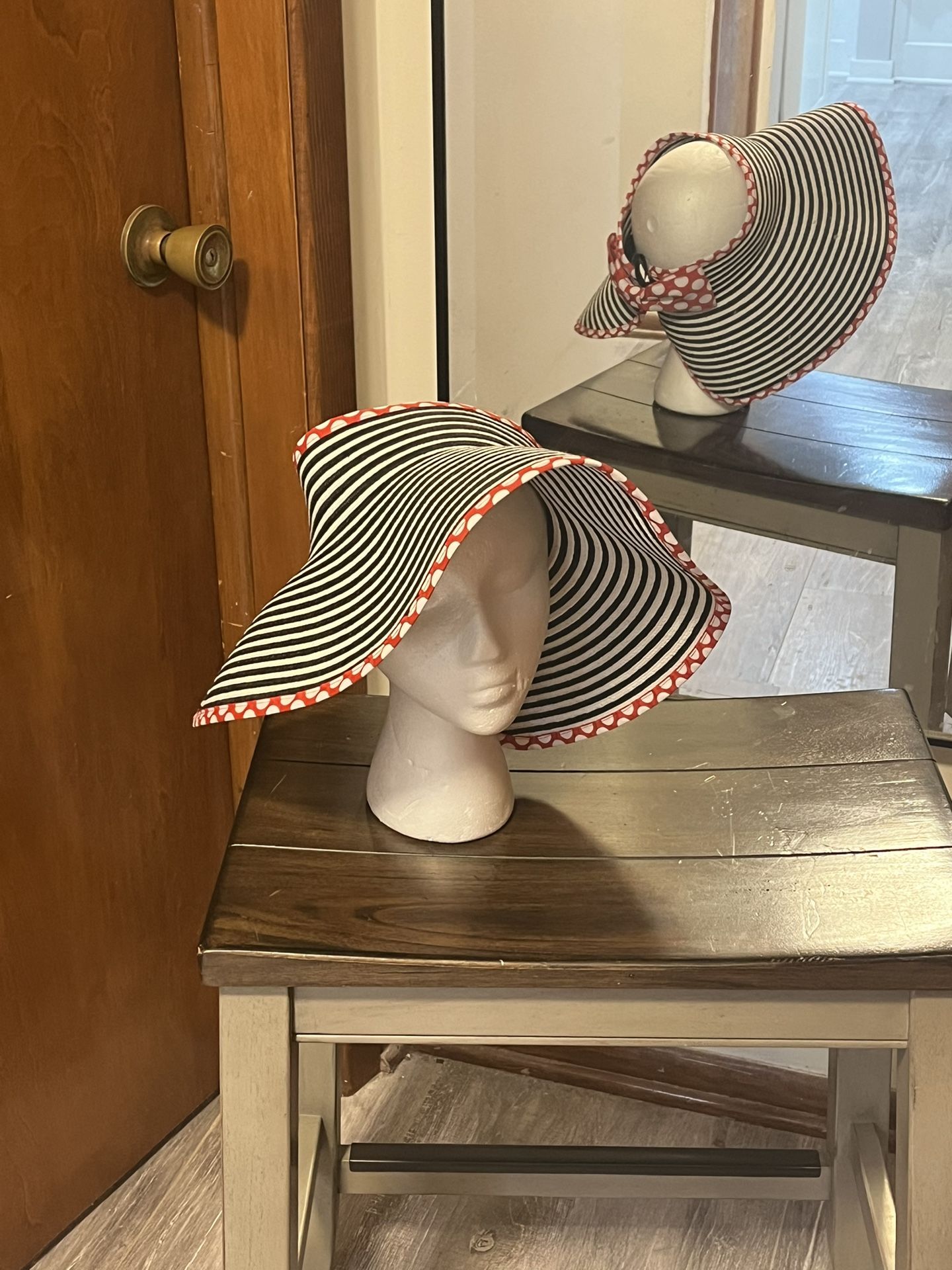 Wide brim, Disney sun hat