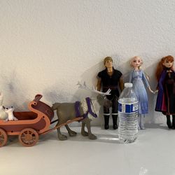 Disney Frozen 2 Sledding Playset with Elsa, Anna, Kristoff, Olaf, Sven & Sled