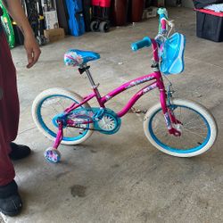 Kids bike with training wheels