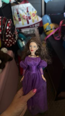 Mattel Disney The Little Mermaid Vanessa Fashion Doll in Signature Purple Dress, Toys Inspired by The Movie