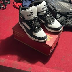 Pumas Black And White 