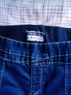 Amethyst women's jeans size 13
