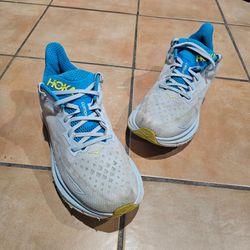 HOKA Clifton 9 - size 12D