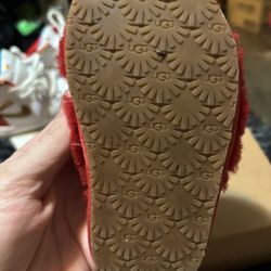 Ugg Sandals 8c Champion Sandals 8c