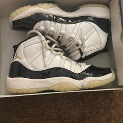 JORDAN 11S