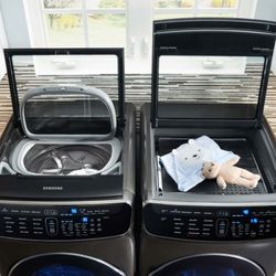 Samsung FlexWash / FlexDry Washer Dryer Set – Gas – Black Stainless