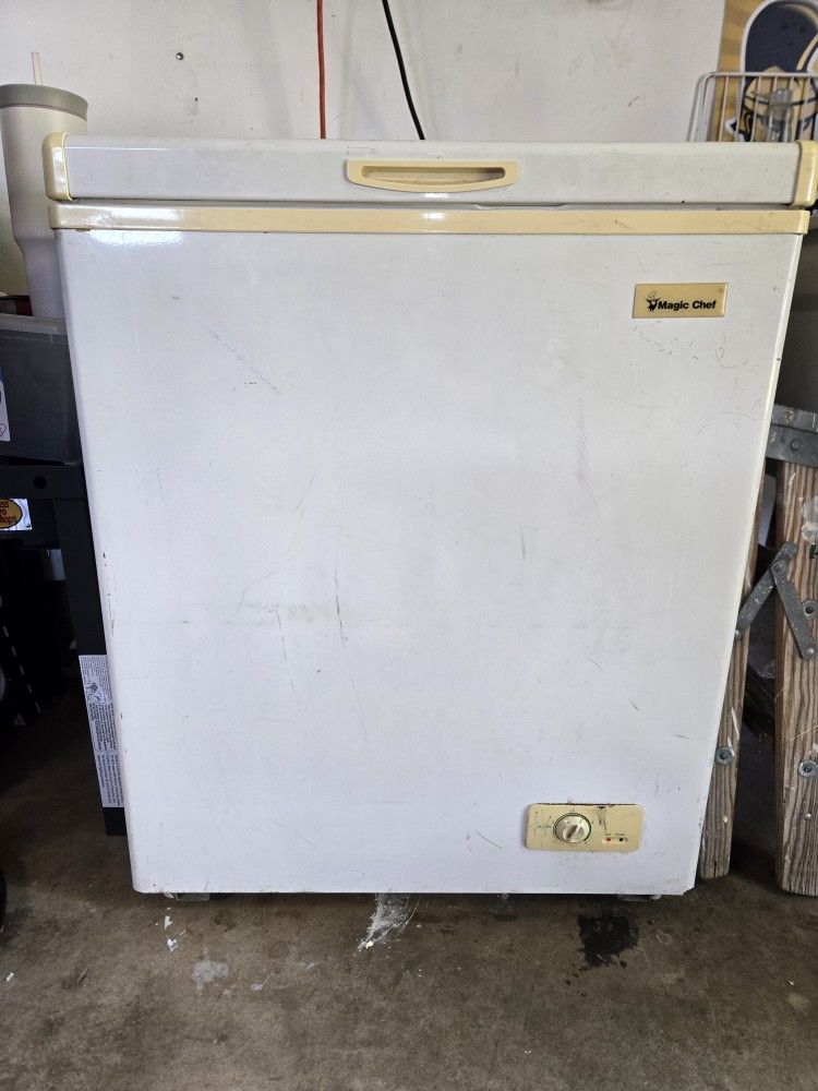 Magic Chef Freezer