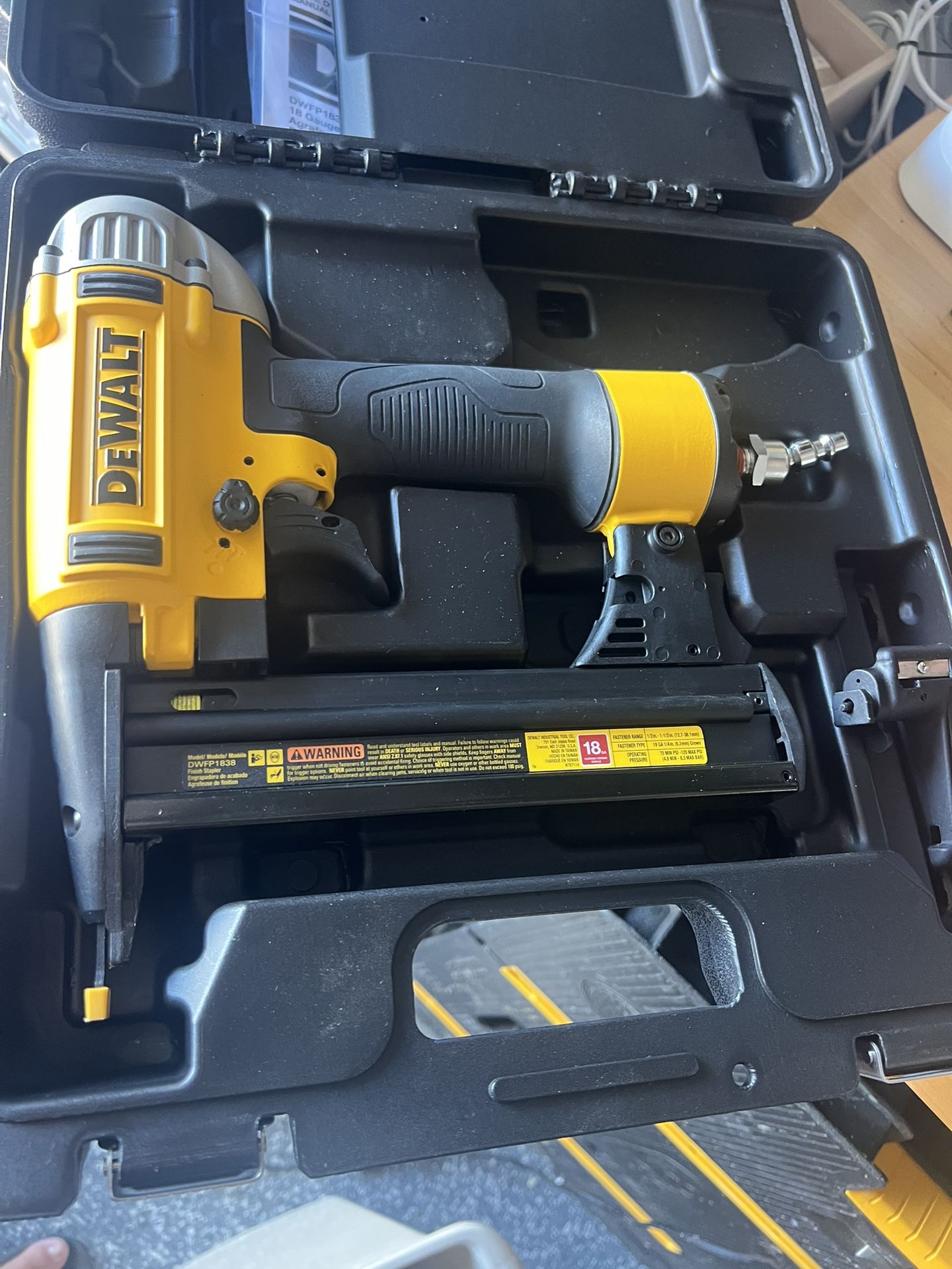 Dewalt Pneumatic Nailer
