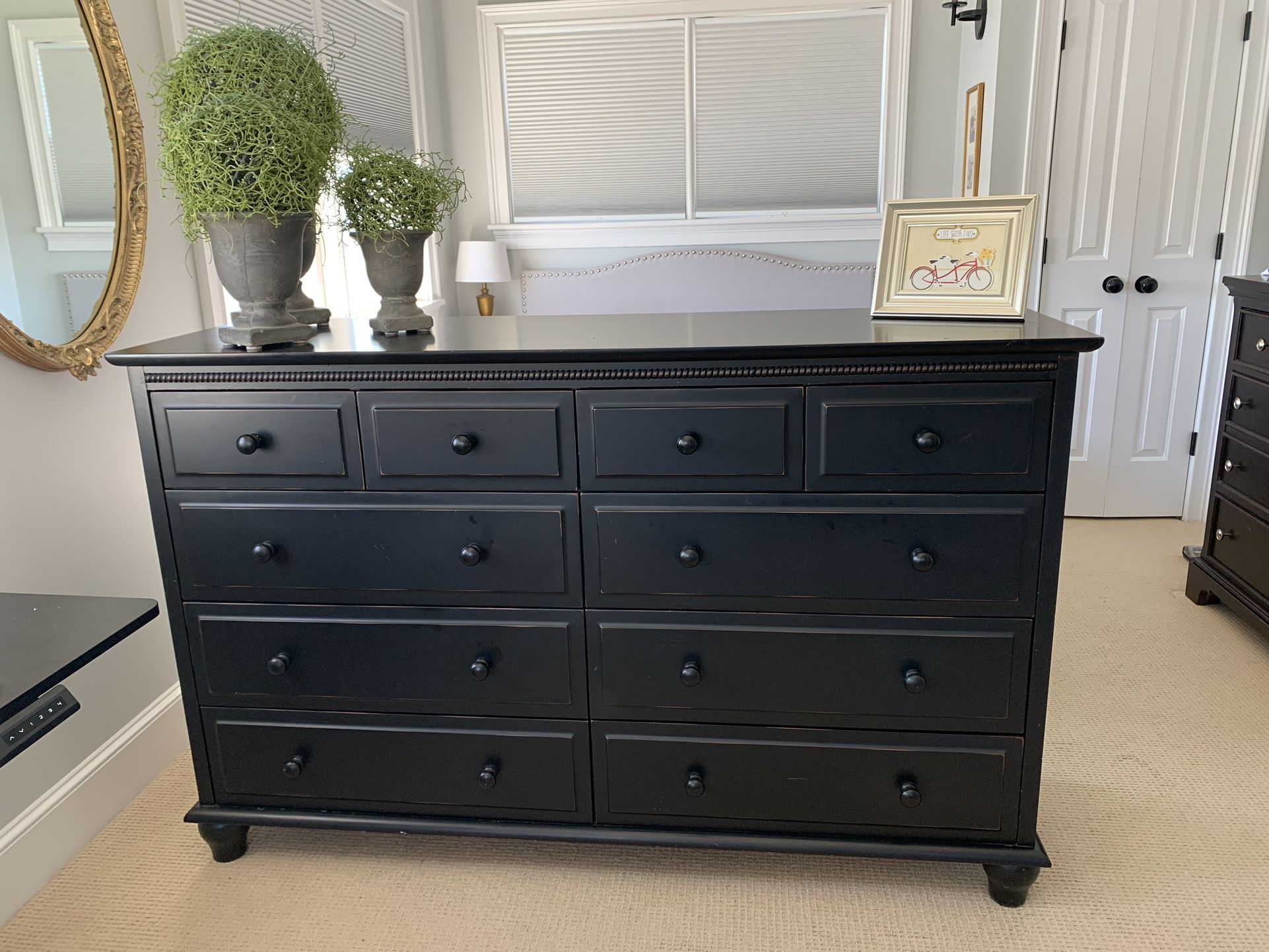 Black Pine 10 Draw Dresser