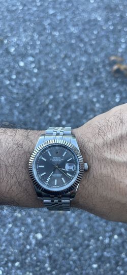 Gray sub Watch