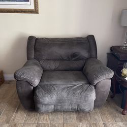Oversized Recliner