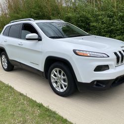 2014 Jeeb Cherokee latitude
