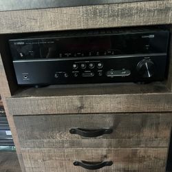 Yamaha - 5.1-Ch. 4K Ultra HD A/V Home Theater Receiver - Black