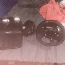 Logitech G920 Wheel And Pedals + Shifter 