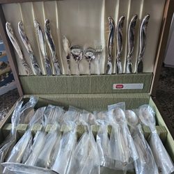 1847 Rogers Bros Silverware Set (1950)