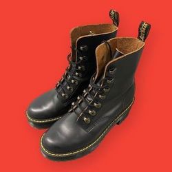 Doc Martens Leona 7 Hook Boot women’s 9 NWB!