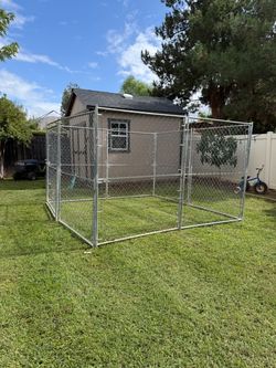 Chain link kennel
