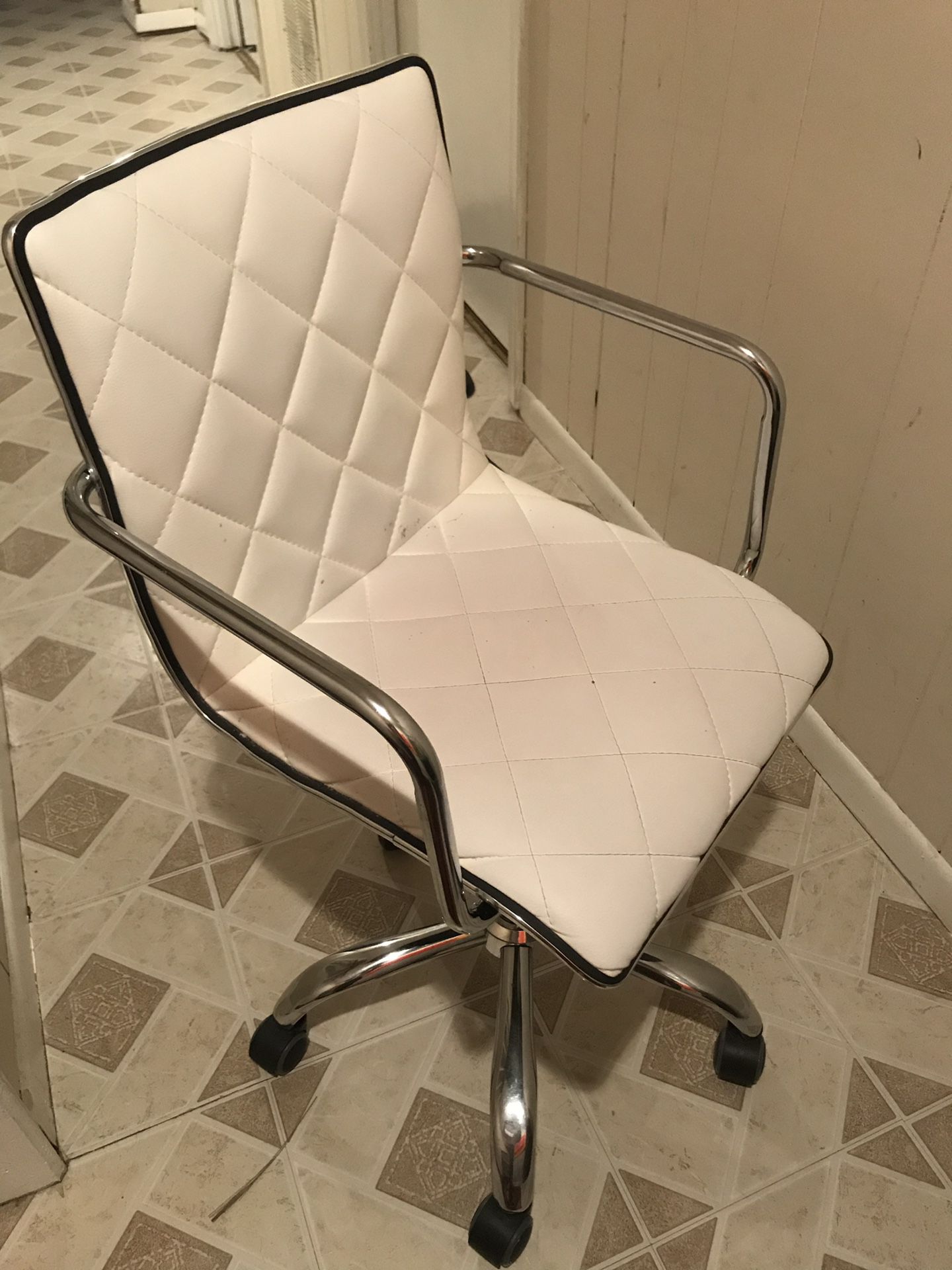 Adjustable soft white leather chair