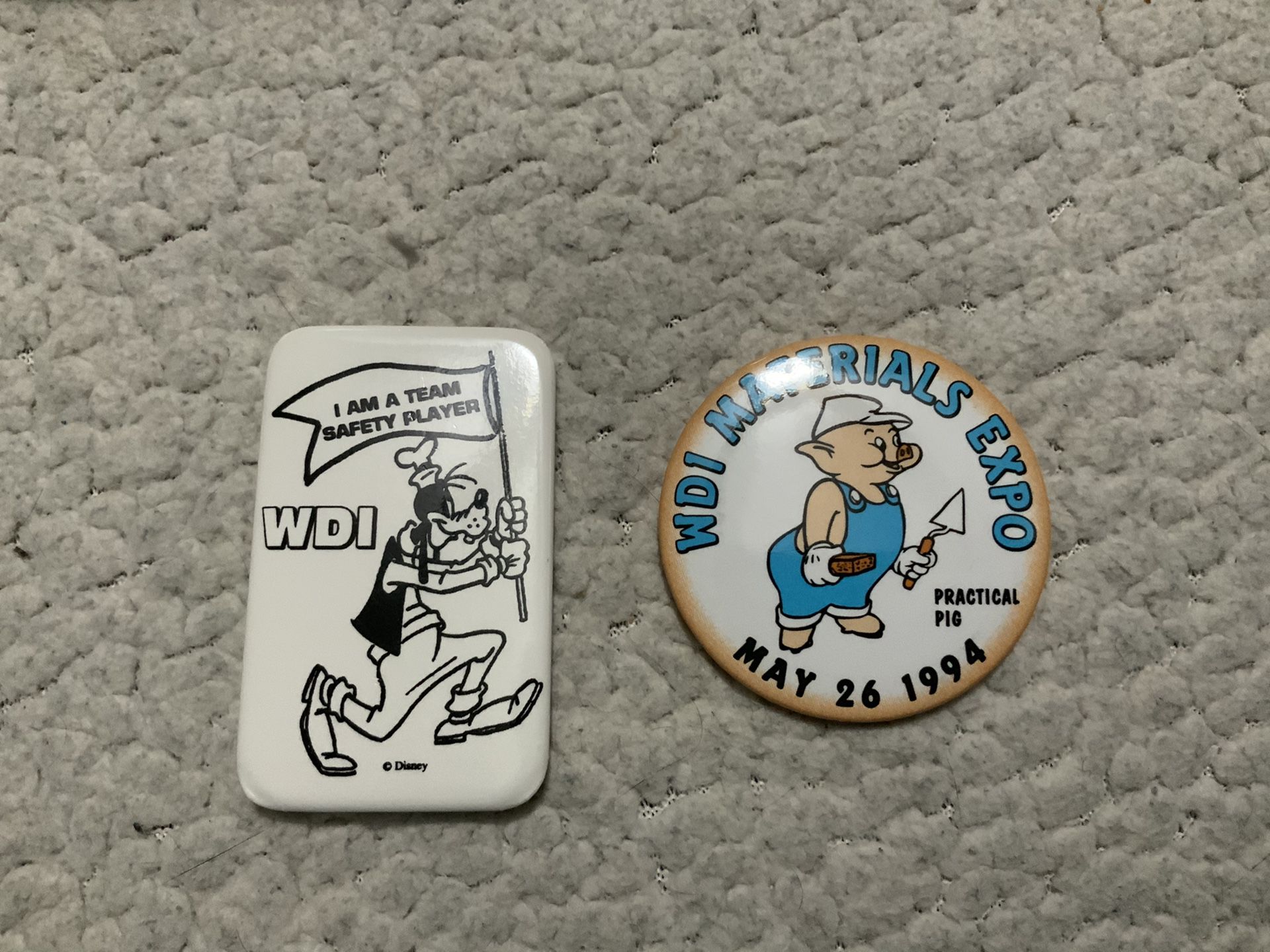2- NEW Walt Disney WDI Materials Expo Practical Pig May 26, 1994 Button AND WDI I Am A Team Safety Player Goofy Button