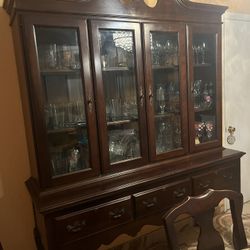 Dining Table And Matching Hutch 