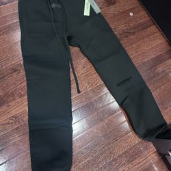Essential Pants Black 