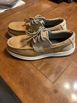 Like new Dockers Mens Beacon Boat Lace-up Shoes Size 8.5 - $20