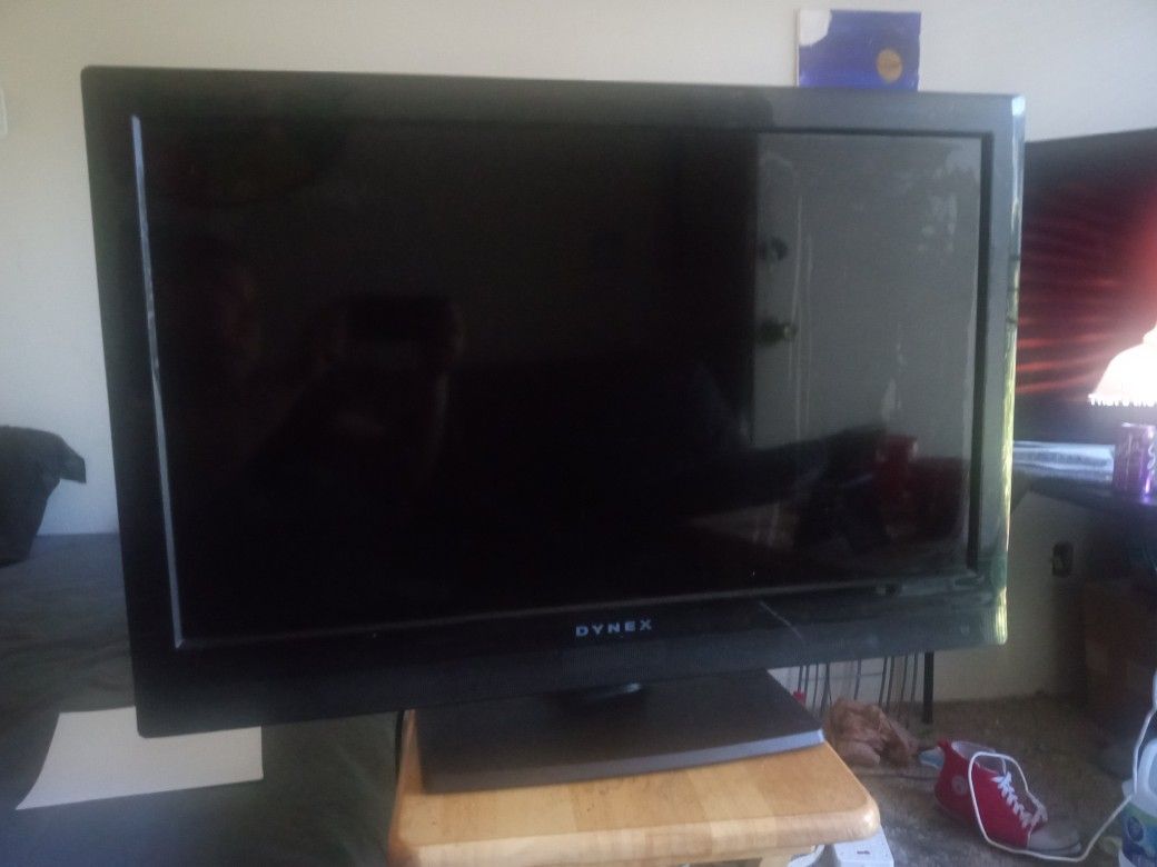 45 Inch Dynex Smart TV